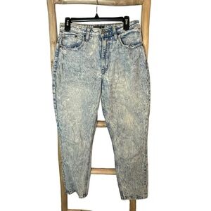 Abercrombie & fitch curve love high rise mom jeans distressed acid wash 28 / 6